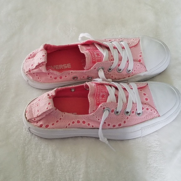 eyelet lace converse
